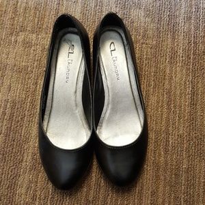 Size 6m black wedges